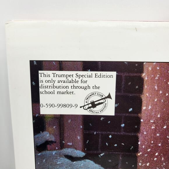 Vtg The Polar Express Book with The Caldecott Medal Trumpet Special Edition EUC - Picture 5 of 10